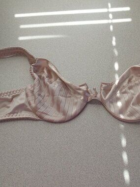 Hanes Her Way Beige Bra 34A